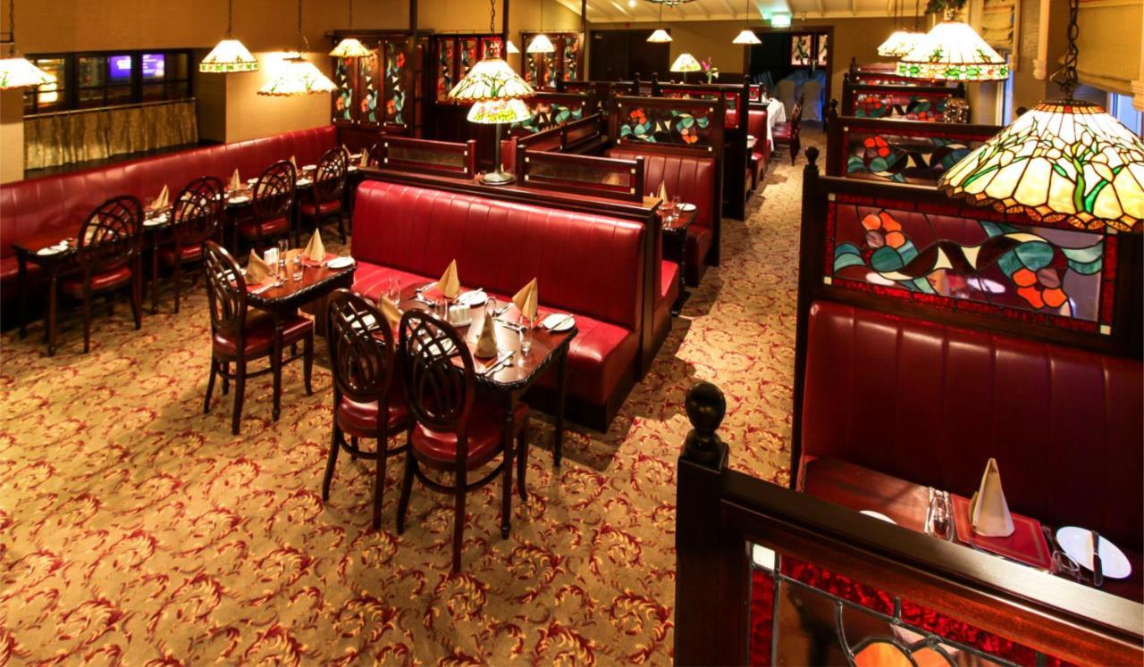 Seven Oaks Hotel Карлоу Екстер'єр фото