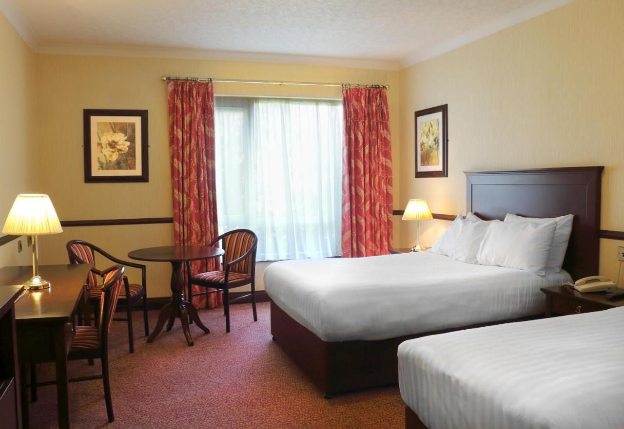 Seven Oaks Hotel Карлоу Екстер'єр фото