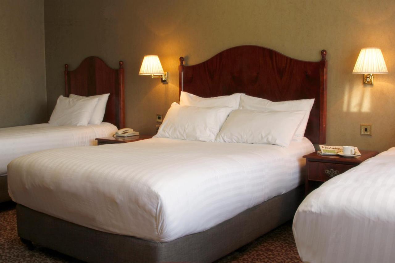 Seven Oaks Hotel Карлоу Екстер'єр фото