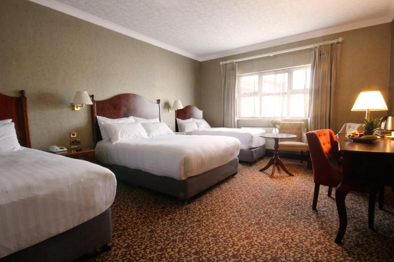 Seven Oaks Hotel Карлоу Екстер'єр фото