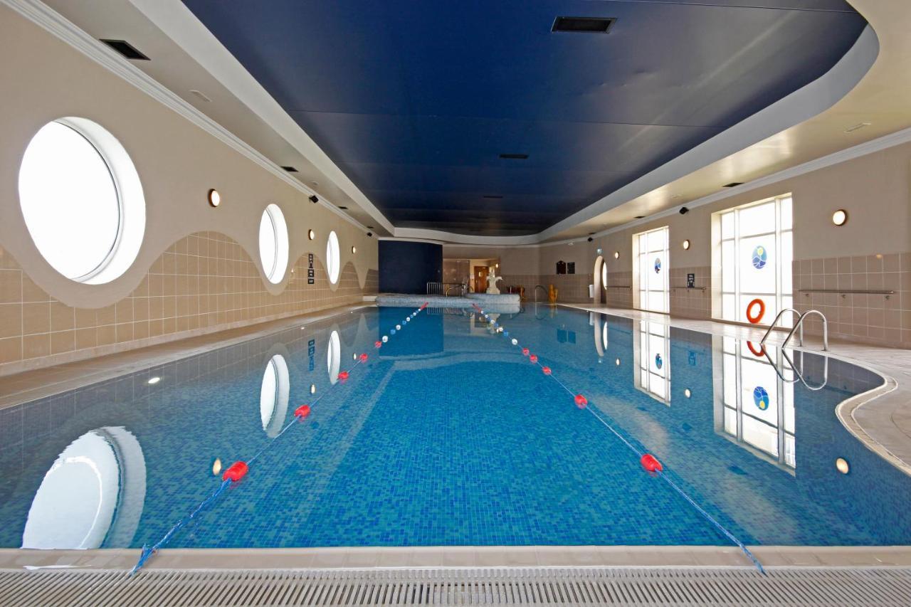 Seven Oaks Hotel Карлоу Екстер'єр фото