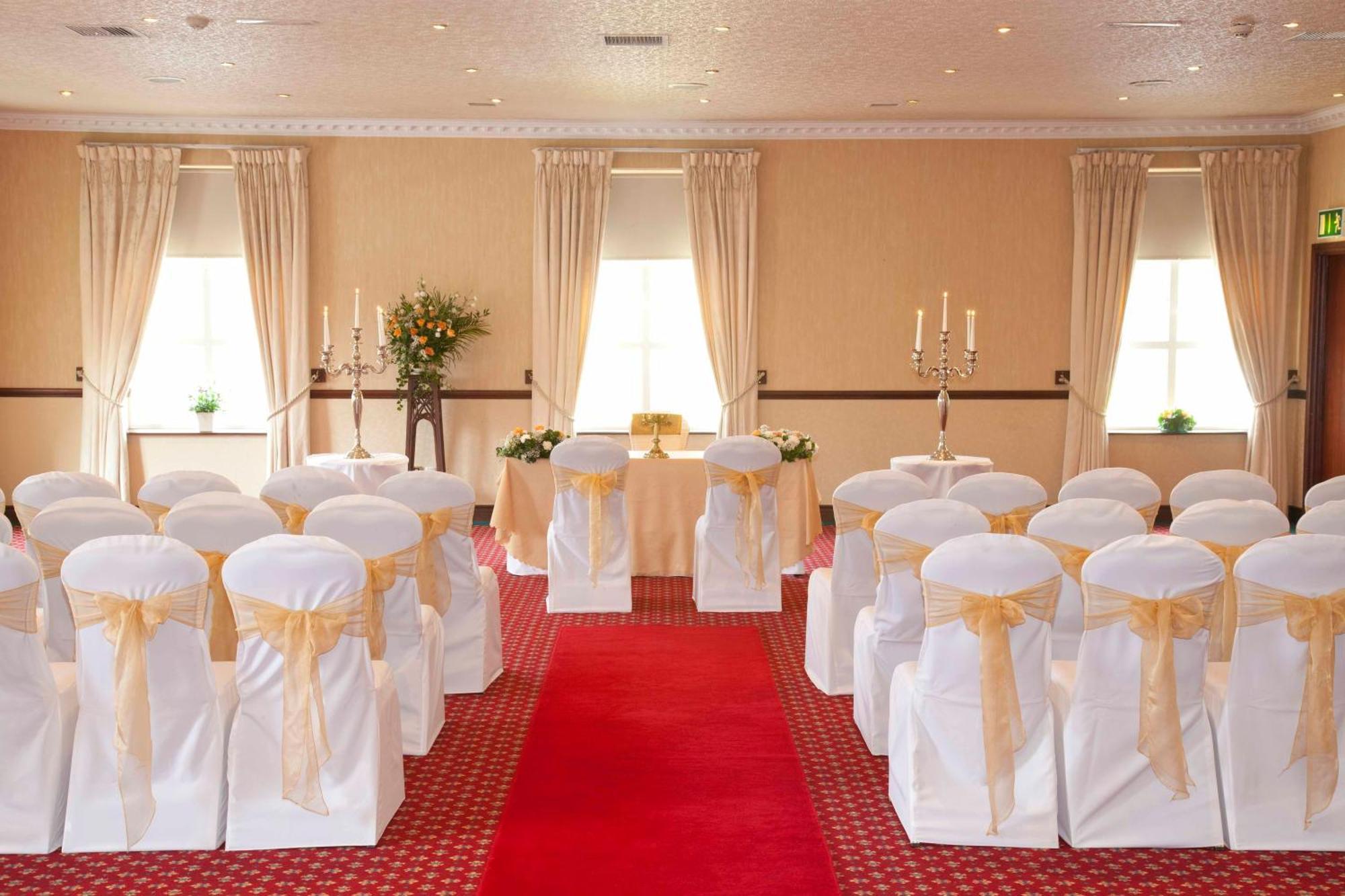 Seven Oaks Hotel Карлоу Екстер'єр фото